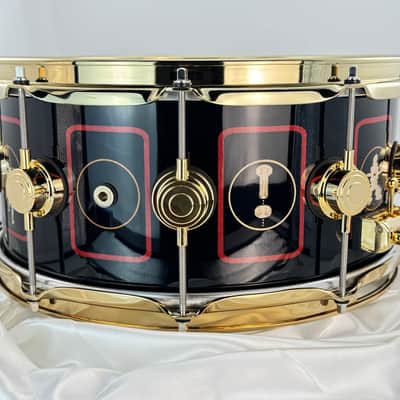 MINT!-Neil Peart DW Collector's Series "R40" Neil Peart Signature Icon 6.5x14" Snare Drum 2016 - Black with Neil Peart Graphic image 4