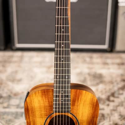Taylor BTe-Koa Baby Taylor Acoustic/Electric Guitar with Gig Bag image 4