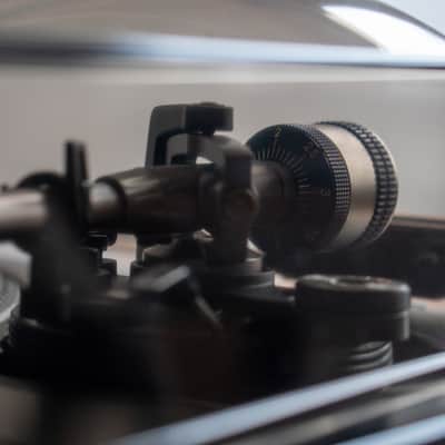 Technics SL-1200MK4 Black Direct Drive Turntable in Excellent condition image 7
