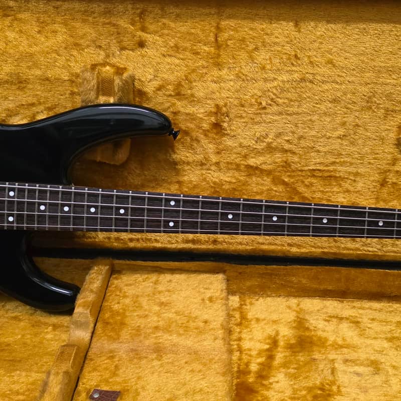 1993 Charvel CSB-055 Black