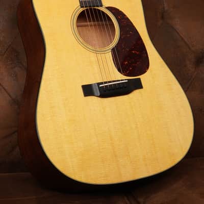 Martin D-18 image 5