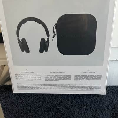 Bang & Olufsen BEOPLAY HX wireless headphones 2026 - Black image 2
