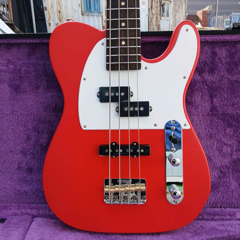Clip TBS-4 Bass Guitar Short Scale Telebass Retro Red image 1