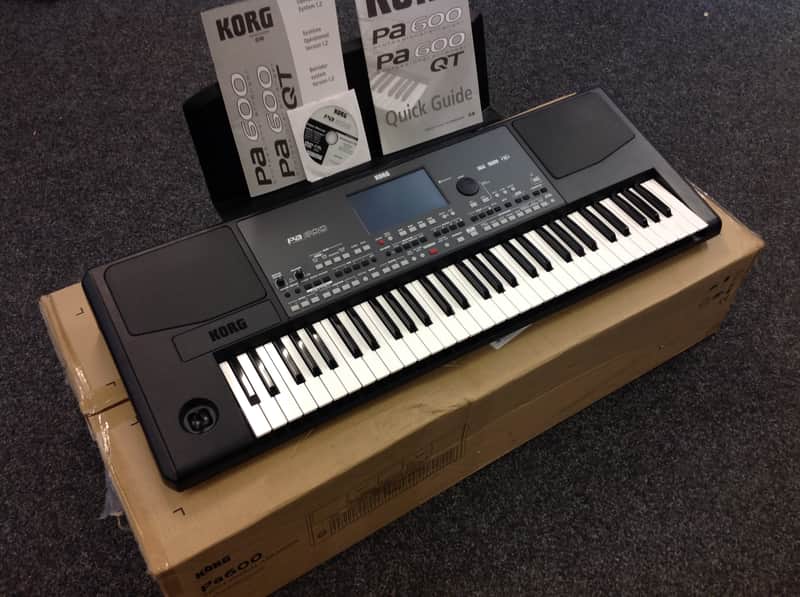 Roland PA600 Arranger image 1