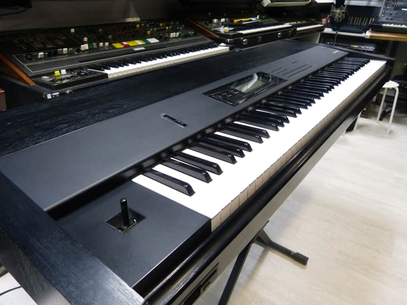 Korg T1 Workstation 88 weighted keys image 1