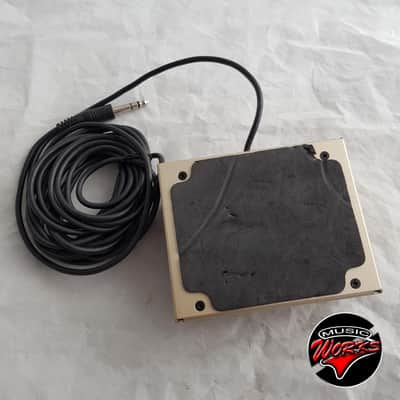 Behringer Channel Ultrabass Footswitch Fs112 B image 2