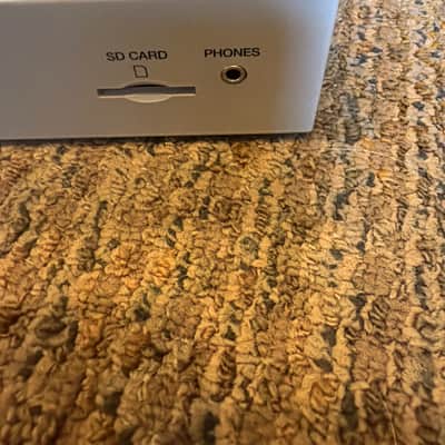Akai MPC One Standalone MIDI Sequencer Retro Edition 2021 - Present - Grey image 3