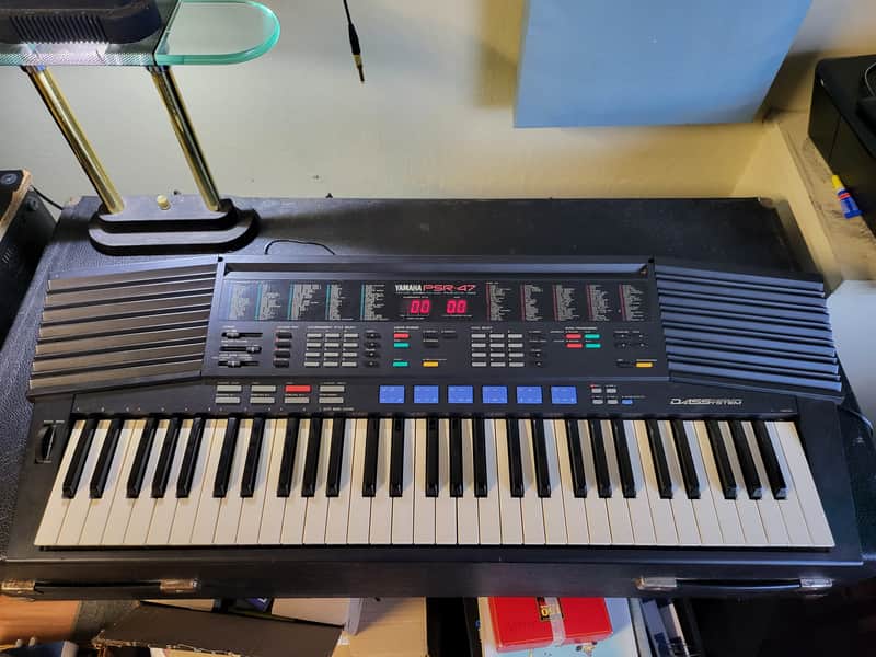 Yamaha PSR-47 1980's - Black image 1