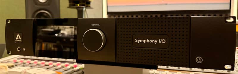 Apogee Symphony I/O MKII 24x24 Thunderbolt Audio Interface 2016 - 2021 - Black image 1