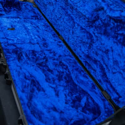 Fender Deluxe Molded Bass Case - Gray with Blue Lining (81892-WH) image 6