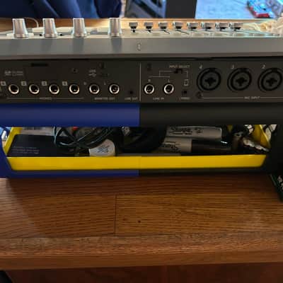 TASCAM Mixcast 4 Digital Audio Workstation 2021 - Present - Silver image 3