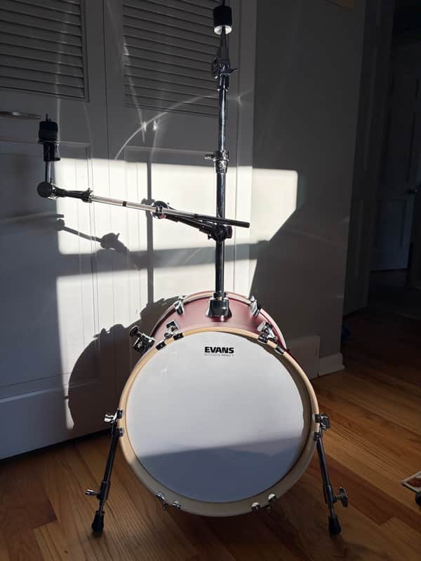 Pearl Midtown Bass Drum 16 x 14 - Matte Red image 1