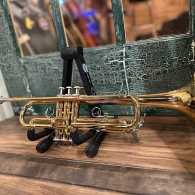 Yamaha Trumpet Ytr 2330 w/  Yamaha Soft Case & Yamaha 11b4 Mouth Piece image 3
