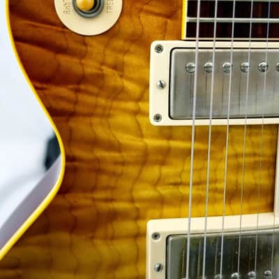 2001 Gibson Les Paul 1958 Reissue (R8) Custom Historic Quilted butterscotch burst image 2