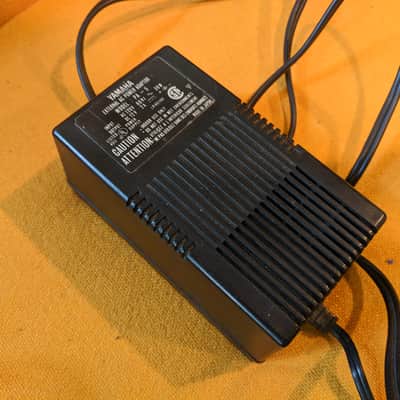 Yamaha PSR-32 image 11