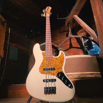Bacchus “Begining of the New Tradition” Jazz Bass Japan - Sherwood