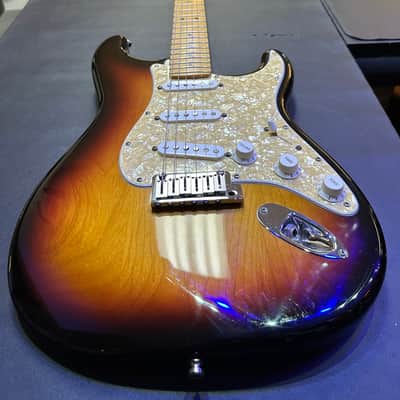 2001 USA Fender Standard Stratocaster image 9