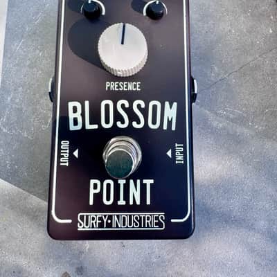 Surfy Industries Blossom Point 2010s - Brown image 1