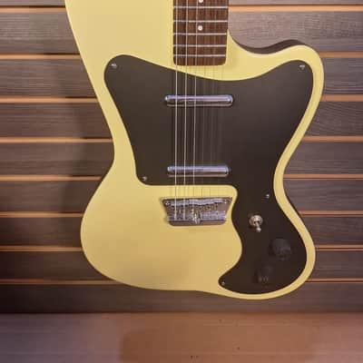 Danelectro DANO 67 Early 2020s - Yellow Gloss - Twin Lipstick Pickups - Vintage-Inspired Offset - Alder body and Maple Neck - Professional Set Up image 17