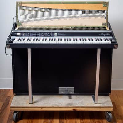 1982 Rhodes Mark II Suitcase 73 "Rod" image 18