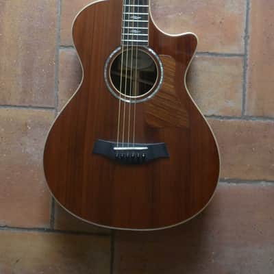 TAYLOR 812 acoustic guitars for sale in Canada | guitar-list