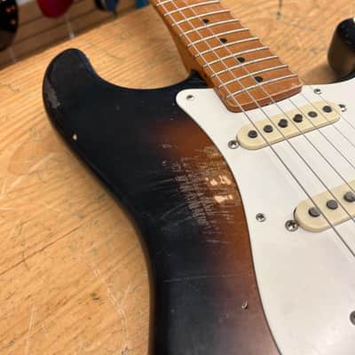 Fender Road Worn 50's Stratocaster Electric Guitar image 4