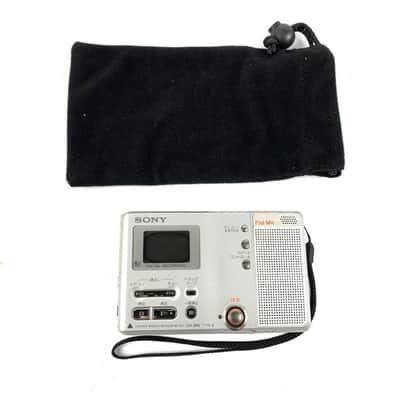 Sony MZ B10 2002 - Sony Walkman Portable mini disc player Sony MZ B10 silver TGHM image 1