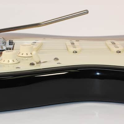 2005 Fender US Stratocaster Deluxe • 2005 • Tobacco Sunburst • Excellent Original Condition • Original Tweed Case image 6