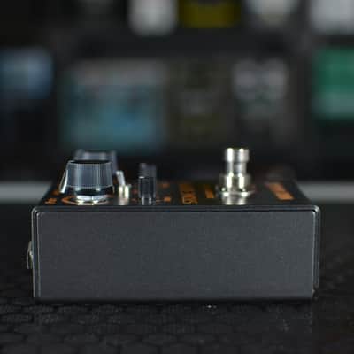 Way Huge WM81 Smalls Stone Burner Sub Atomic Fuzz 2023 - Present - Brown / Orange image 3