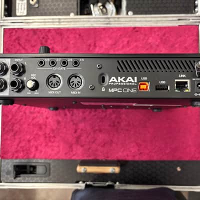 Akai MPC One Standalone MIDI Sequencer 2020 - Present - Black With Case image 3