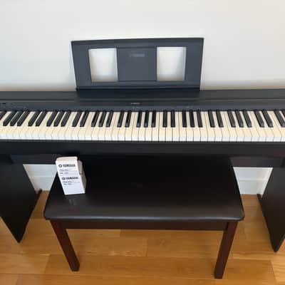 Yamaha Yamaha P-45B with L-85 Stand 2019