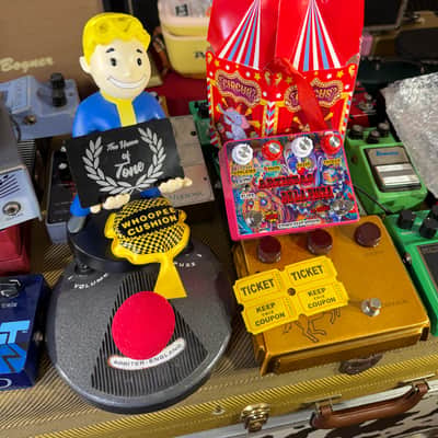 Atomic Fart Effects ARTISTAS DE LA PISTA Hand Made Left : (Based in Gold “Klon Centaur & Booster Ecoplex EP2 image 10