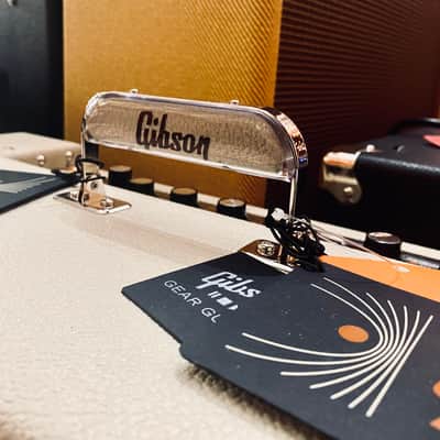 Gibson Dual Falcon 20 - Cream Bronco Vinyl with Oxblood Grille image 6