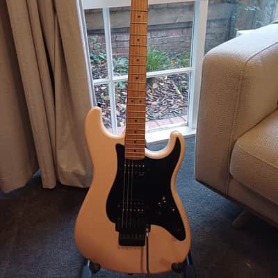 Squier Contemporary Stratocaster HH FR Roasted 2021 - Present - Shell Pink Pearl imagen 1
