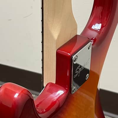 Squier Sonic Stratocaster Sienna Sunburst image 18
