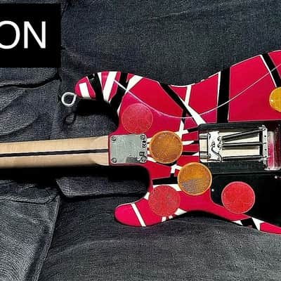 EVH STRIPED SERIES RBW (FRANKY / FRANKENSTRAT) BODY WITH 5150-STYLE BANANA NECK TRIBUTE GUITAR image 8