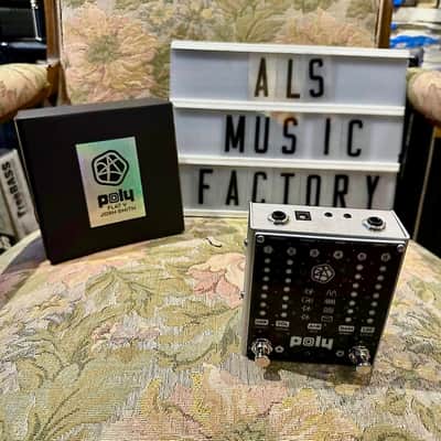 Poly Effects FLAT V Josh Smith Signature Guitar Preamp image 10