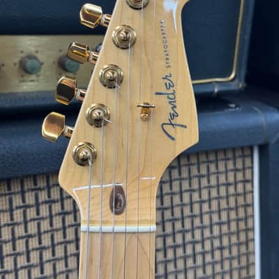 Fender 50th Anniversary American Deluxe Stratocaster 2004 - Sunburst image 5