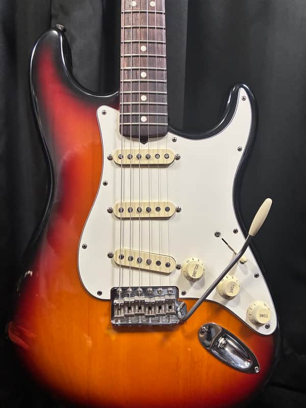 Fender American Vintage Reissue '62 Stratocaster 1990s - 3-Color Sunburst image 1