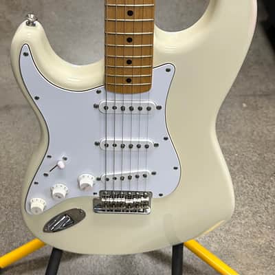 Fender Jimi Hendrix Artist Series Tribute Stratocaster 1997 - 2000 - Olympic White image 3