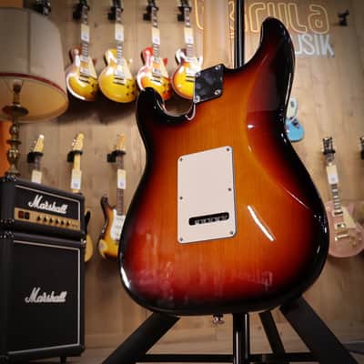 Suhr Classic S 3 Tone Burst RW SSS image 6
