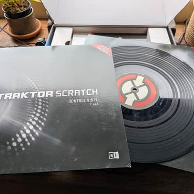 Native Instruments Traktor Scratch Duo with Audio 4 image 4