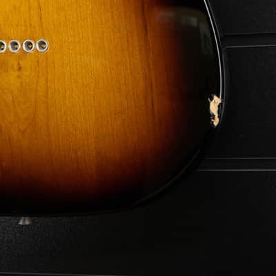 Fender Vintera '50s Telecaster MN - 2-Color Sunburst - b-stock image 9