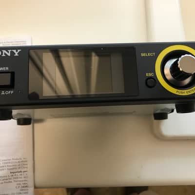 Sony DWZ-M50 Digital Vocal Wireless Package & DWZ-B30GB Digital Guitar Wireless System Black image 4