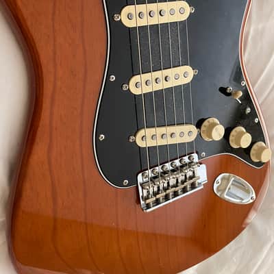 Fender American Vintage II '73 Stratocaster with Maple Fretboard 2022 - Present - Mocha image 8
