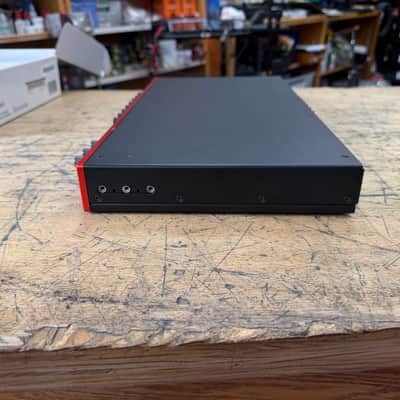 Focusrite Scarlett 18i20 3rd Gen USB Audio Interface with Original Box and Rack Ears image 10