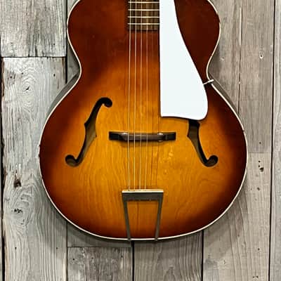 1962 Silvertone H-612  Sunburst, Built in the USA by Kay, Includes Hard Shell Case. Plays Great Ships Fast ! image 3