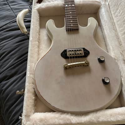 Mondell Custom Guitars DC German Carve Junior 2023 - Relic White Fox image 1
