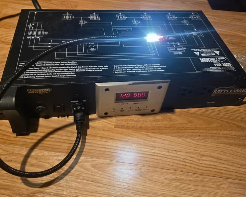 Monster Power Pro 3500 + XLR 18v Lamp included image 1