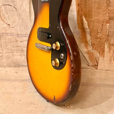 Gibson Melody Maker 1964 - Sunburst image 17